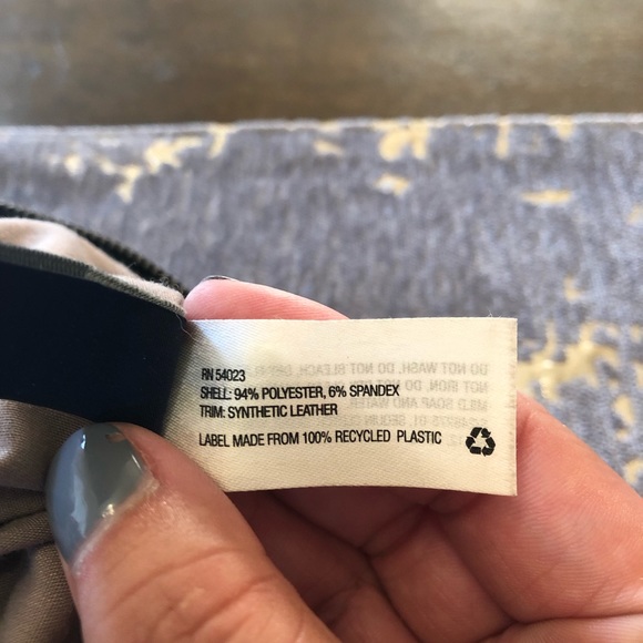 Gap Color Changing Sequin Black & Silver Clutch - Picture 8 of 8